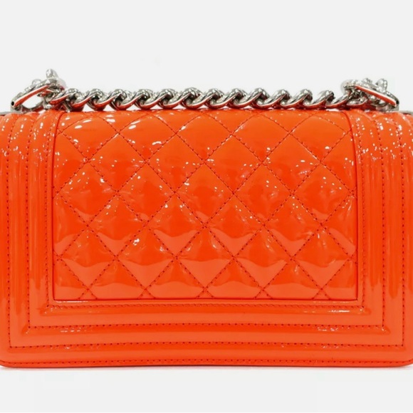 Chanel Le Boy in orange patent leather - Picture 3 of 10